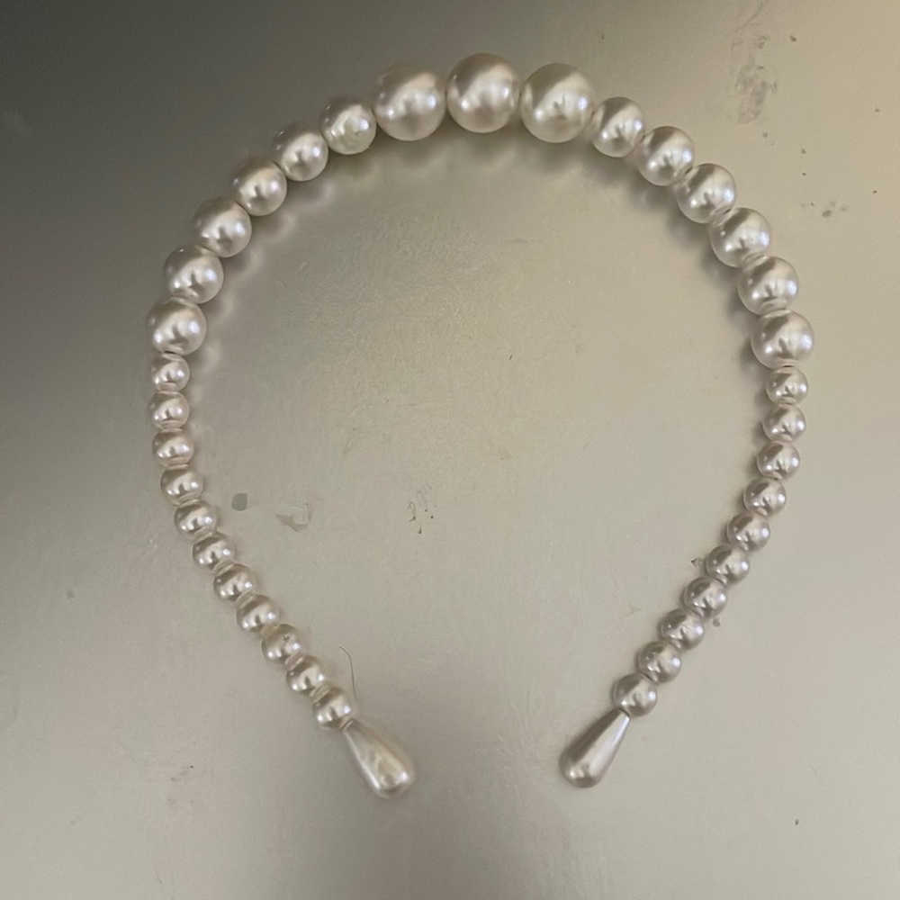 Pearl headband